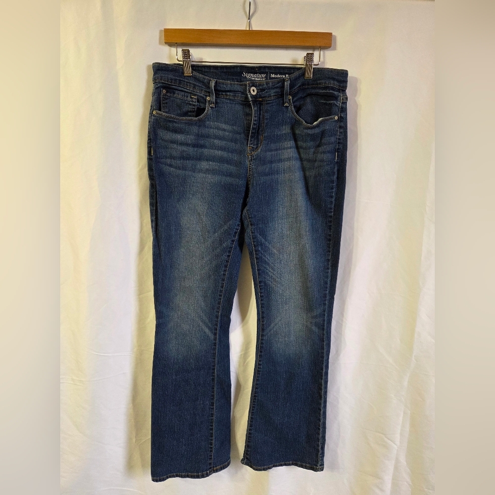 Levi's Signature Moden Bootcut Jeans